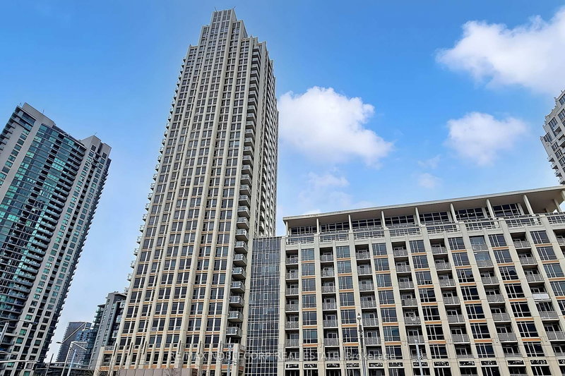 home for lease on 722-628 Fleet Street