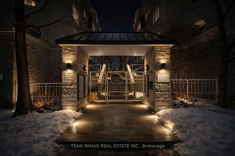 132 - 28 Stadium Rd, Toronto, M5V 3P4 | Image 2