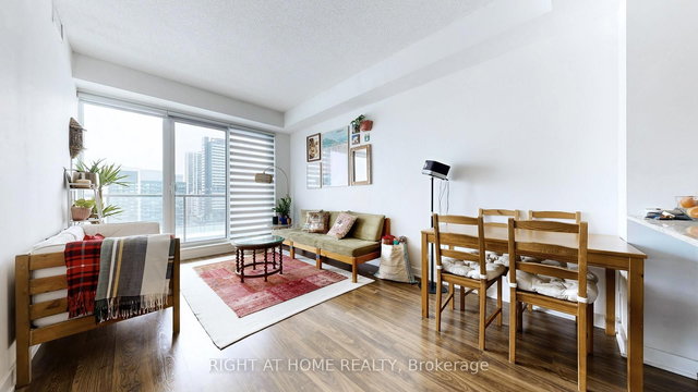 1206 - 260 Sackville Street