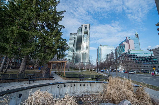 1001 - 5162 Yonge Street