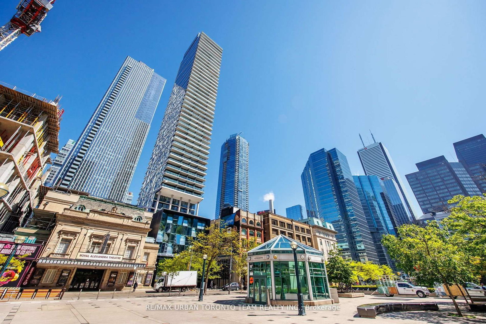 Condo for sale at 2804-224 King Street, Toronto, Ontario, M5H 0A6 - Waterfront Communities C1 - MLS: C12939514