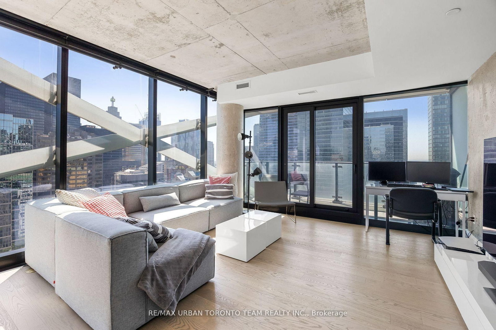 Condo for sale at 2804-224 King Street, Toronto, Ontario, M5H 0A6 - Waterfront Communities C1 - MLS: C12939514