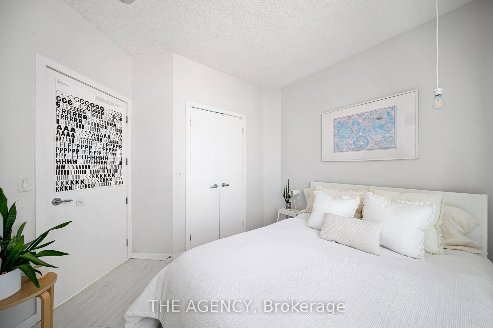 Condo for sale at 3313-208 Queens Quay, Toronto, Ontario, M5J 2Y5 - Waterfront Communities C1 - MLS: C12939532