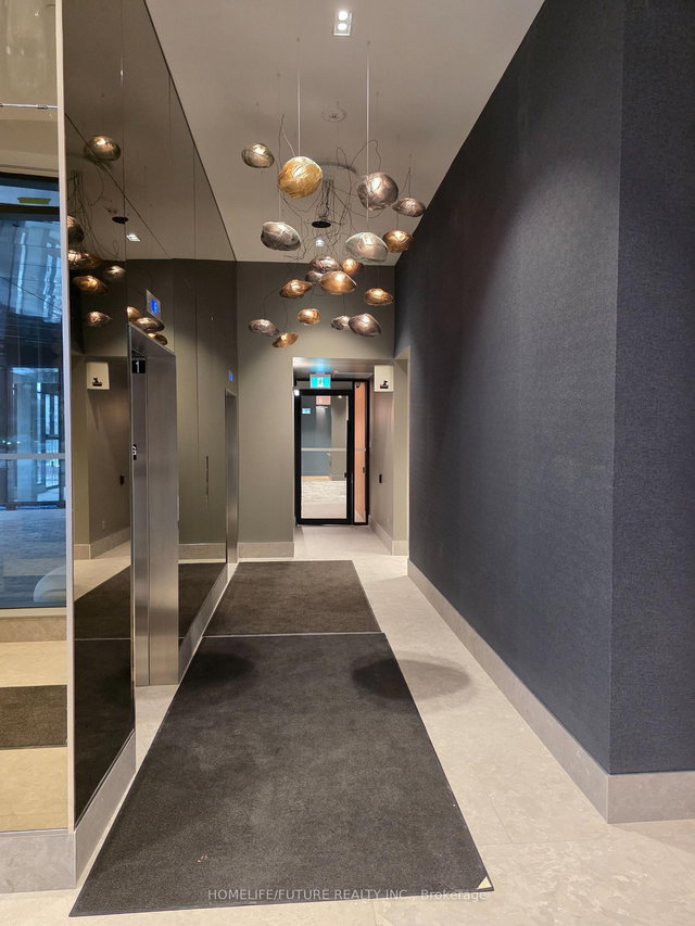 530 - 1720 Bayview Avenue