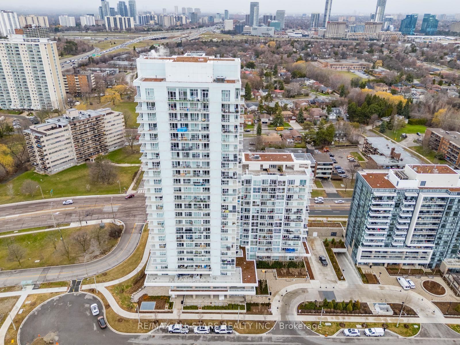 10 Deerlick Court, Unit 605 - Photo 19