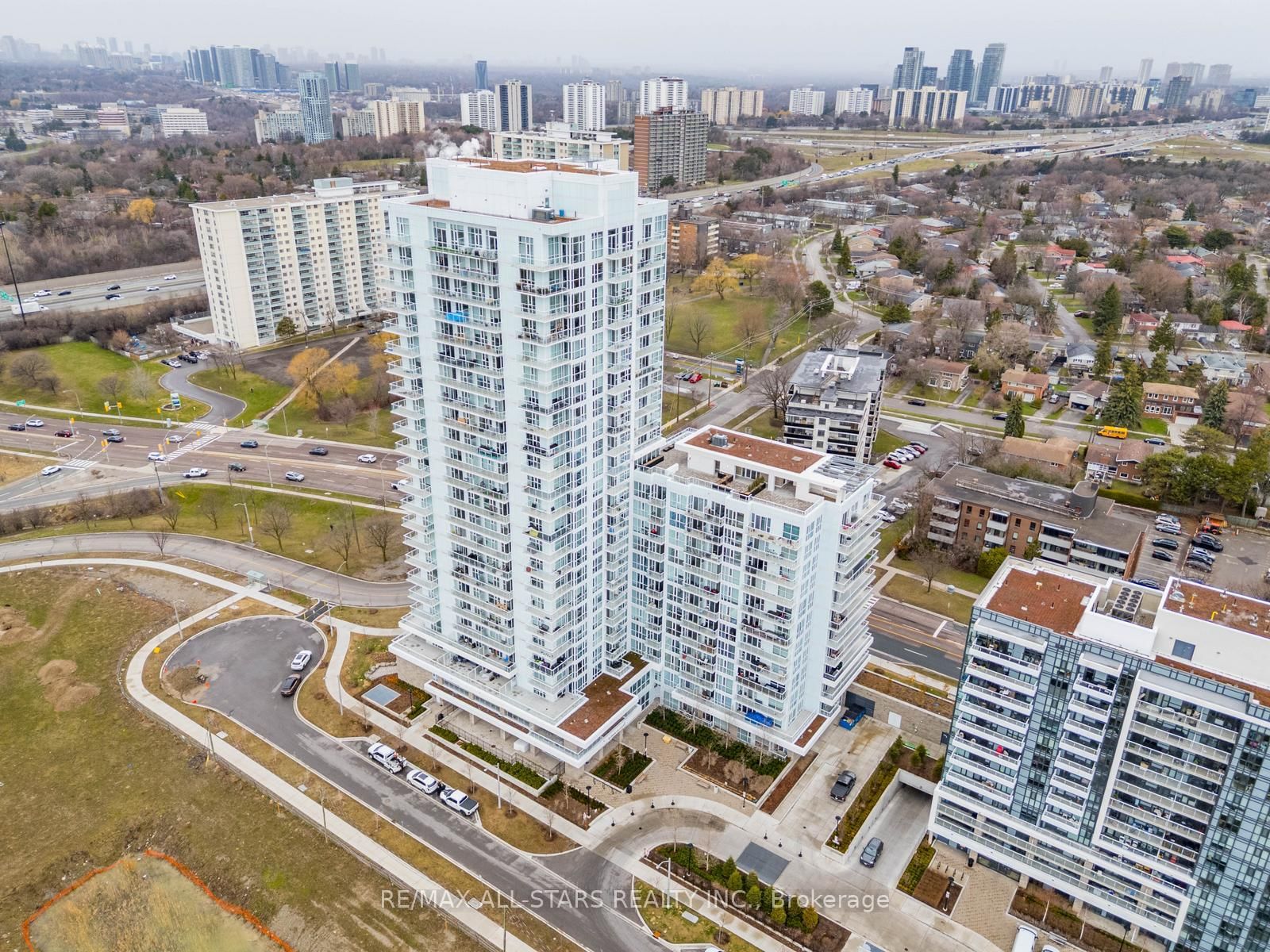 10 Deerlick Court, Unit 605 - Photo 20