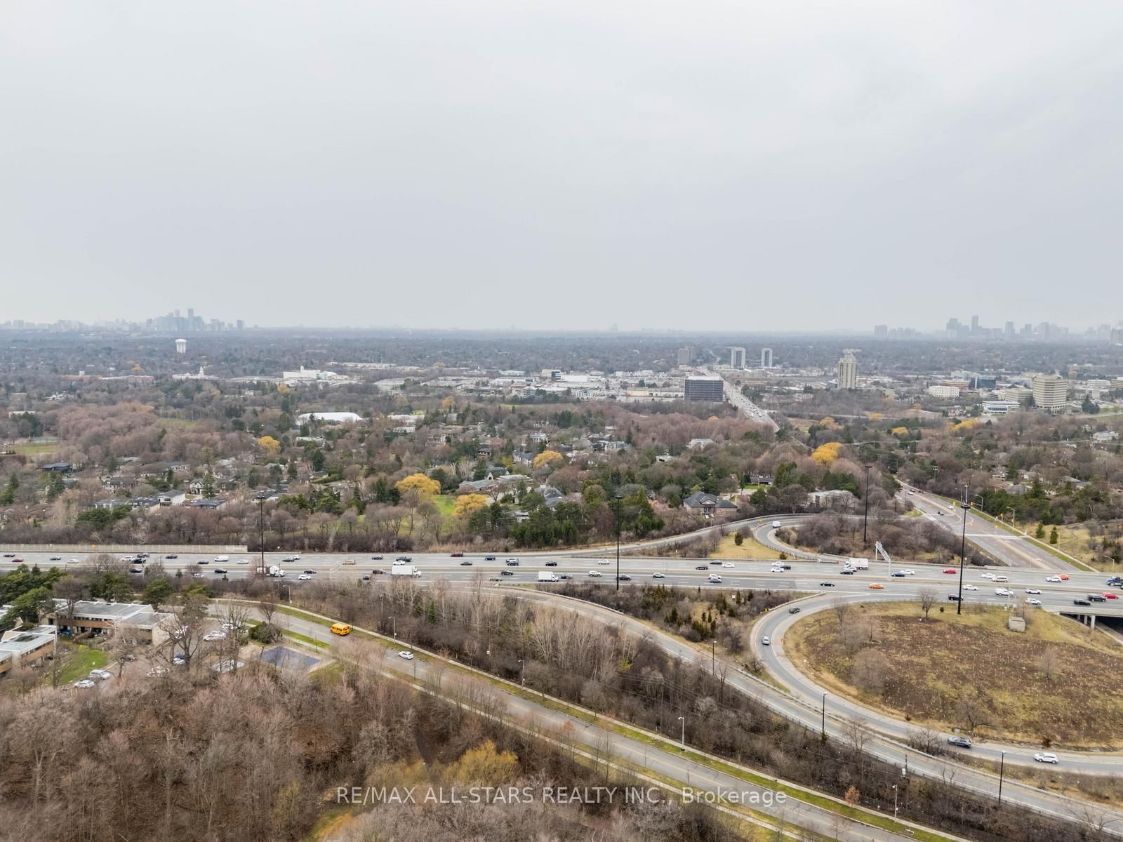 10 Deerlick Court, Unit 605 - Photo 23