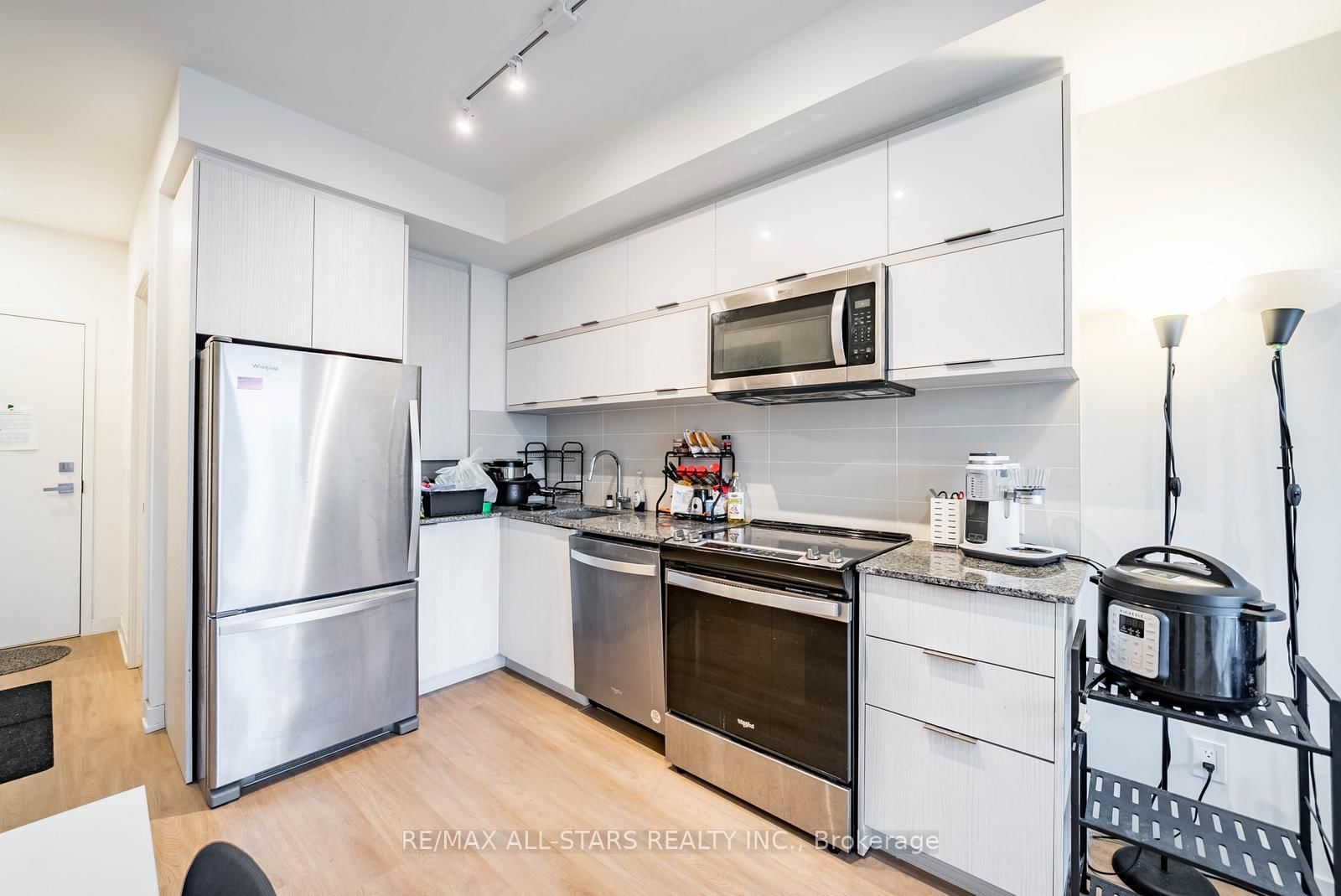 10 Deerlick Court, Unit 605 - Photo 9