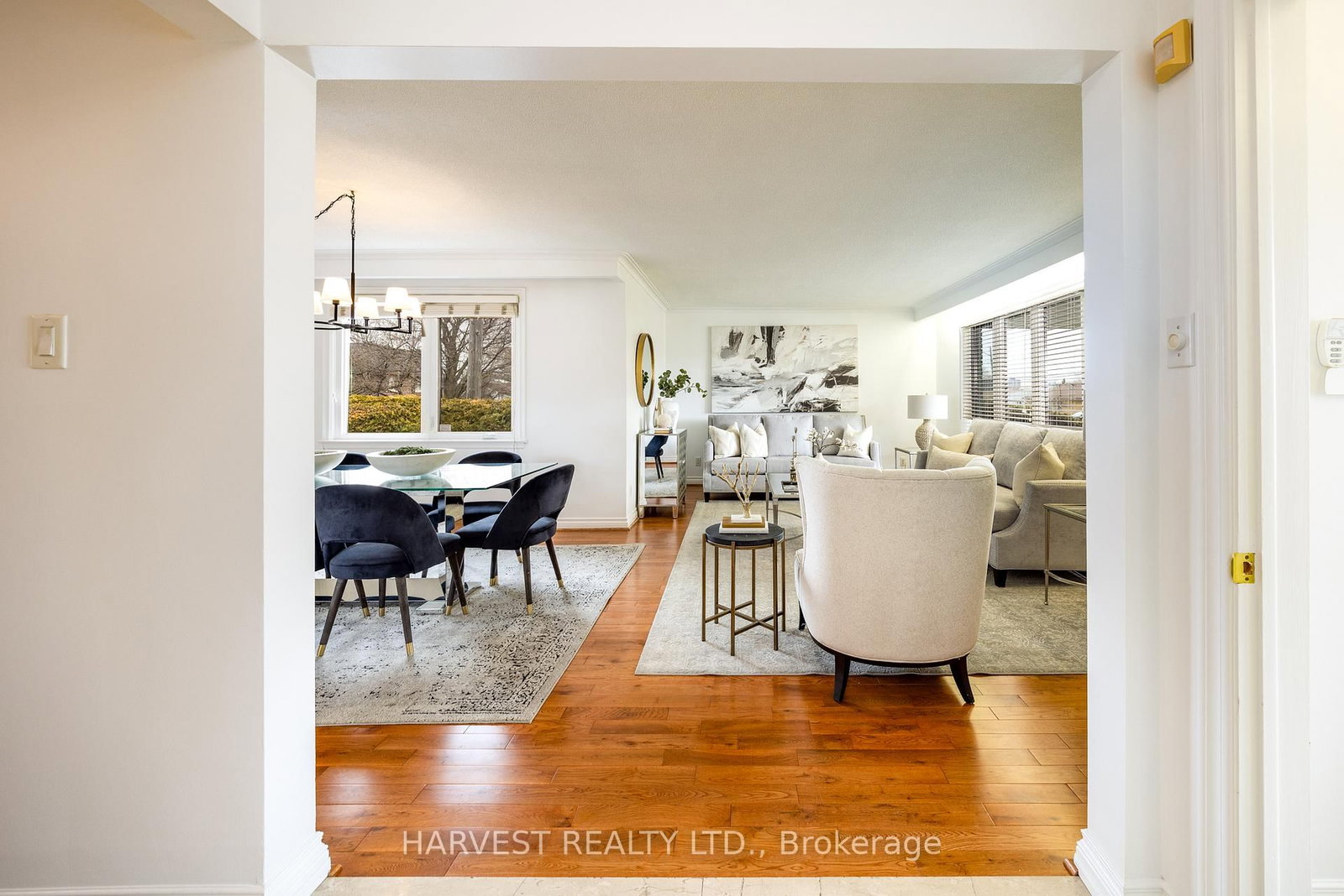 Detached House for sale at 92 Acton Avenue, Toronto, Ontario, M3H 4H3 - Bathurst Manor - MLS: C12940020