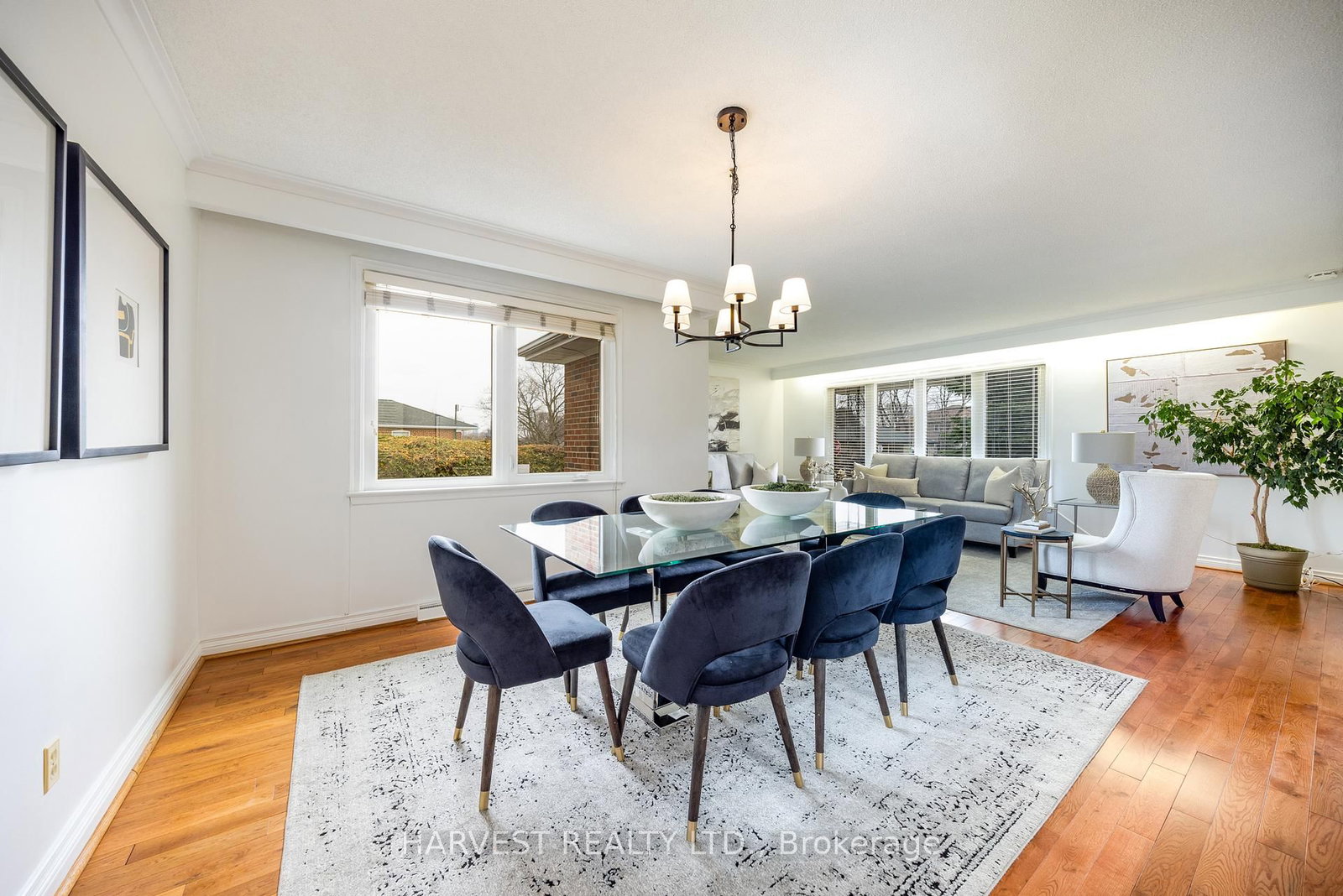 Detached House for sale at 92 Acton Avenue, Toronto, Ontario, M3H 4H3 - Bathurst Manor - MLS: C12940020