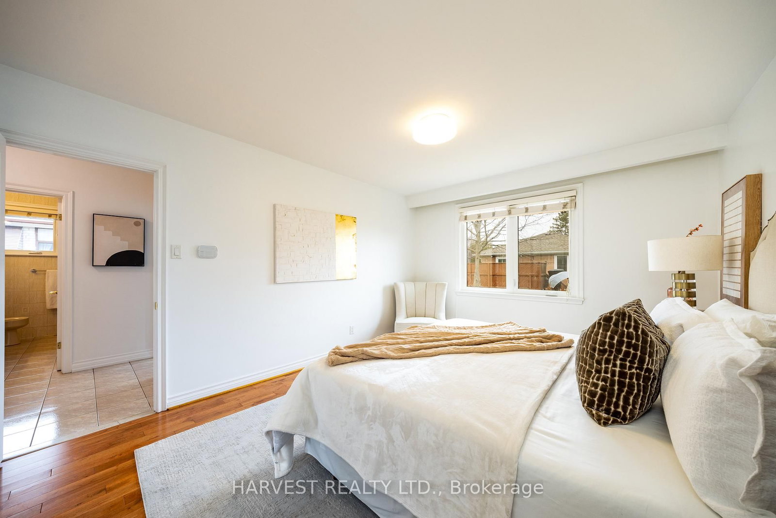 Detached House for sale at 92 Acton Avenue, Toronto, Ontario, M3H 4H3 - Bathurst Manor - MLS: C12940020