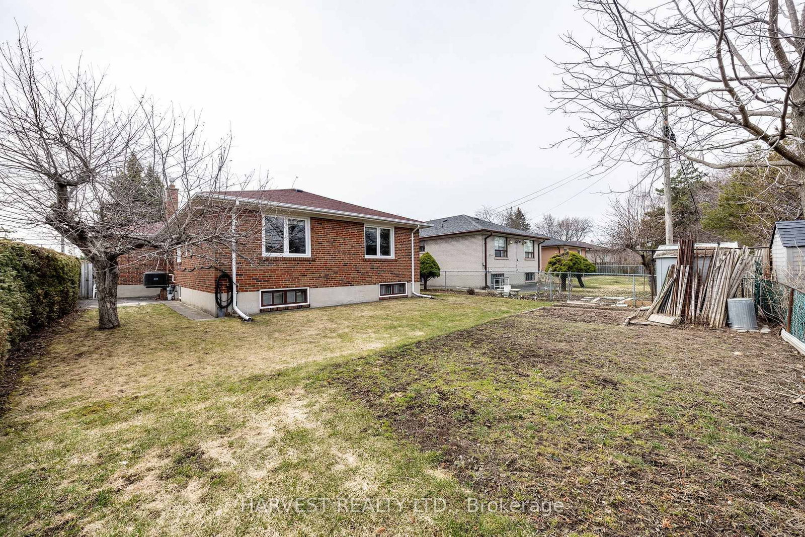 Detached House for sale at 92 Acton Avenue, Toronto, Ontario, M3H 4H3 - Bathurst Manor - MLS: C12940020