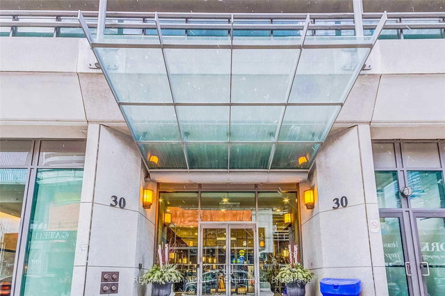 3605 - 30 Grand Trunk Crescent