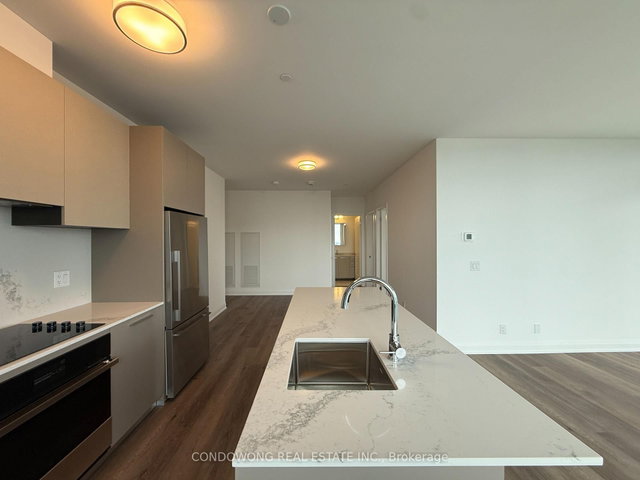 3008 - 65 Broadway Avenue