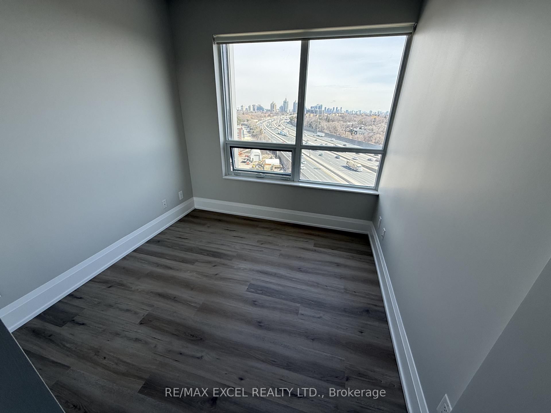 120 Harrison Garden Boulevard, Unit 906
