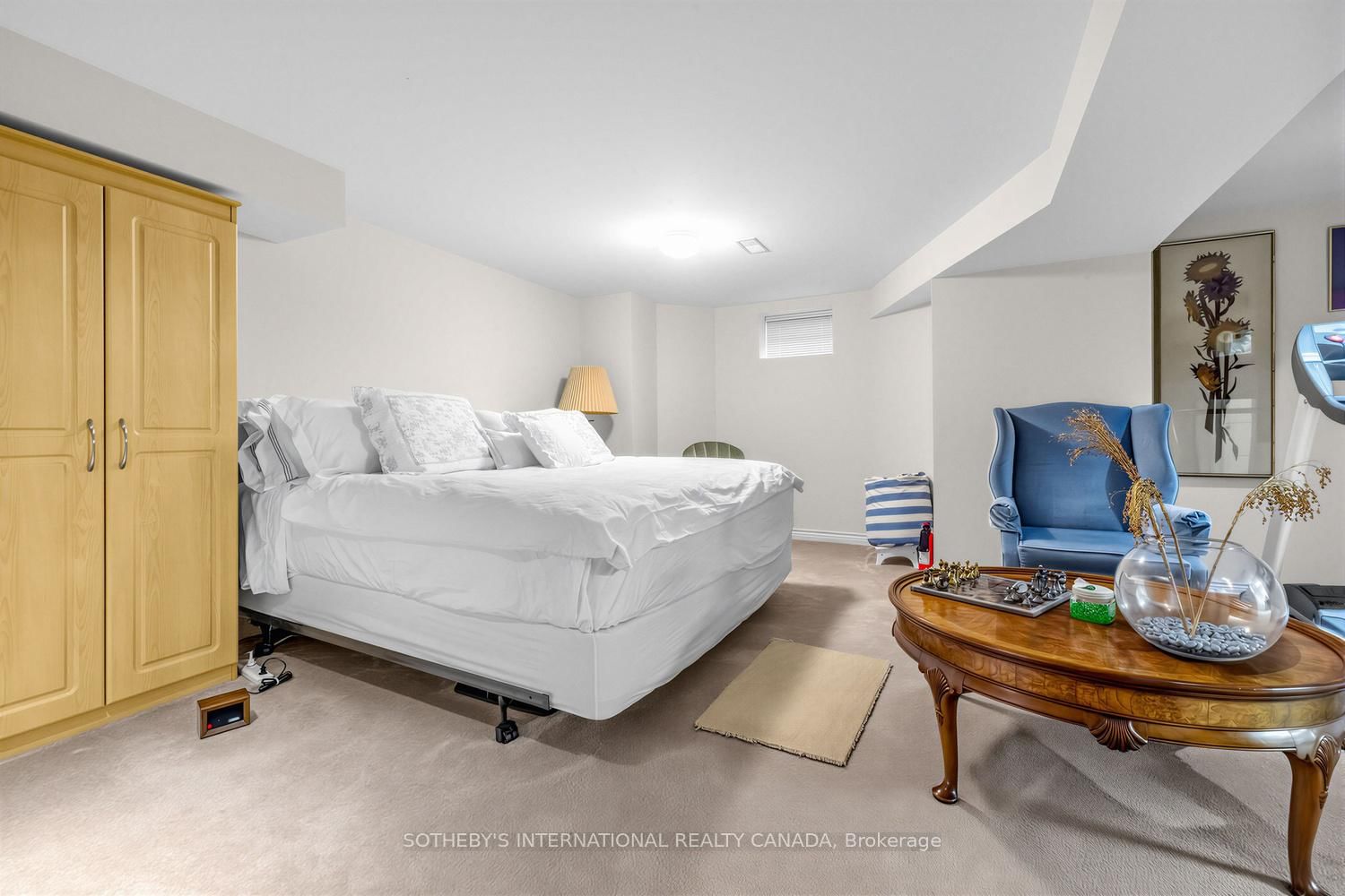 Detached House for sale at 136 Roxborough Drive, Toronto, Ontario, M4W 1X4 - Rosedale-Moore Park - MLS: C12940522