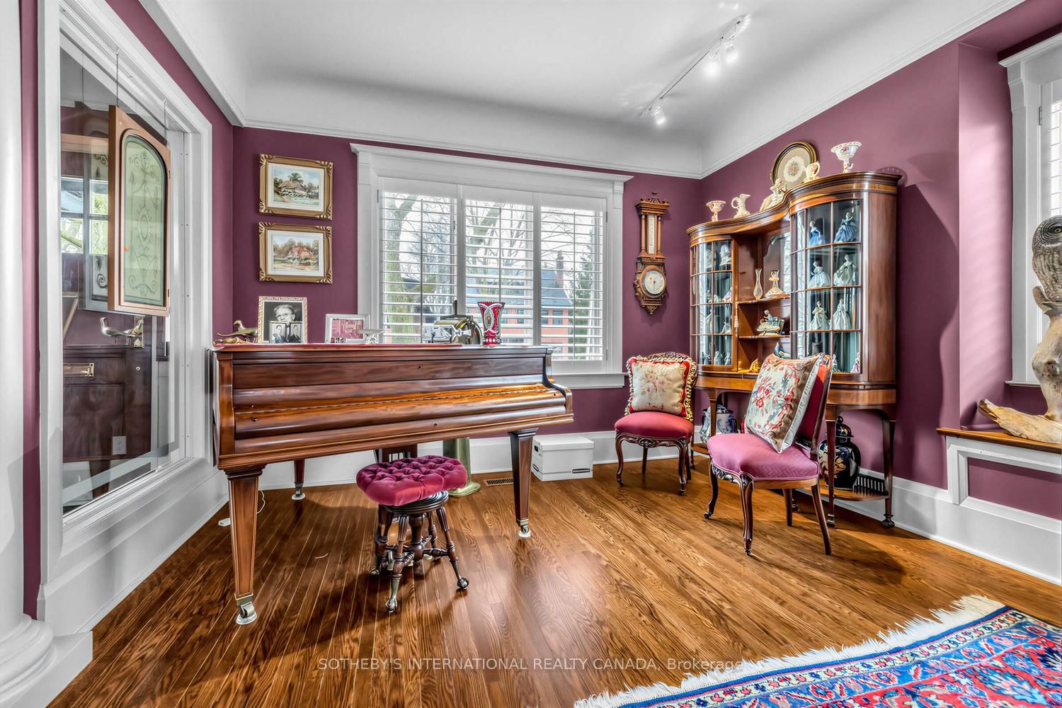 Listing Image 7