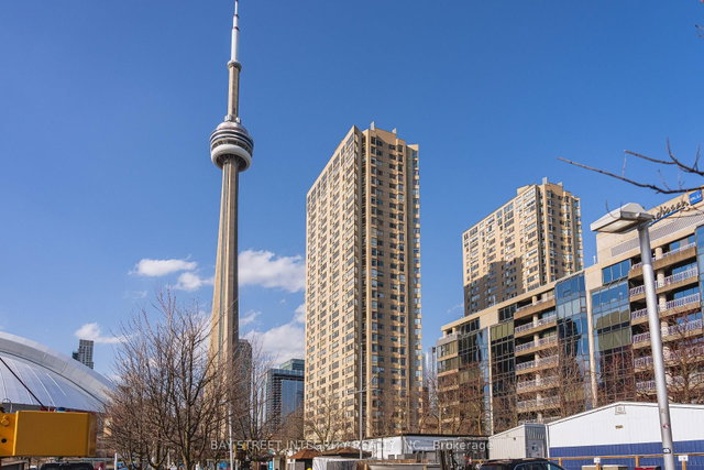 1107 - 270 Queens Quay W