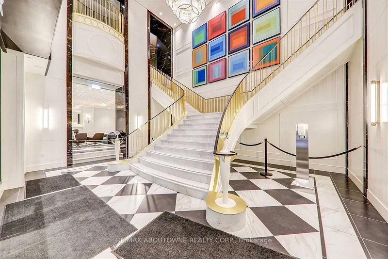 home for lease on 402-955 Bay Street