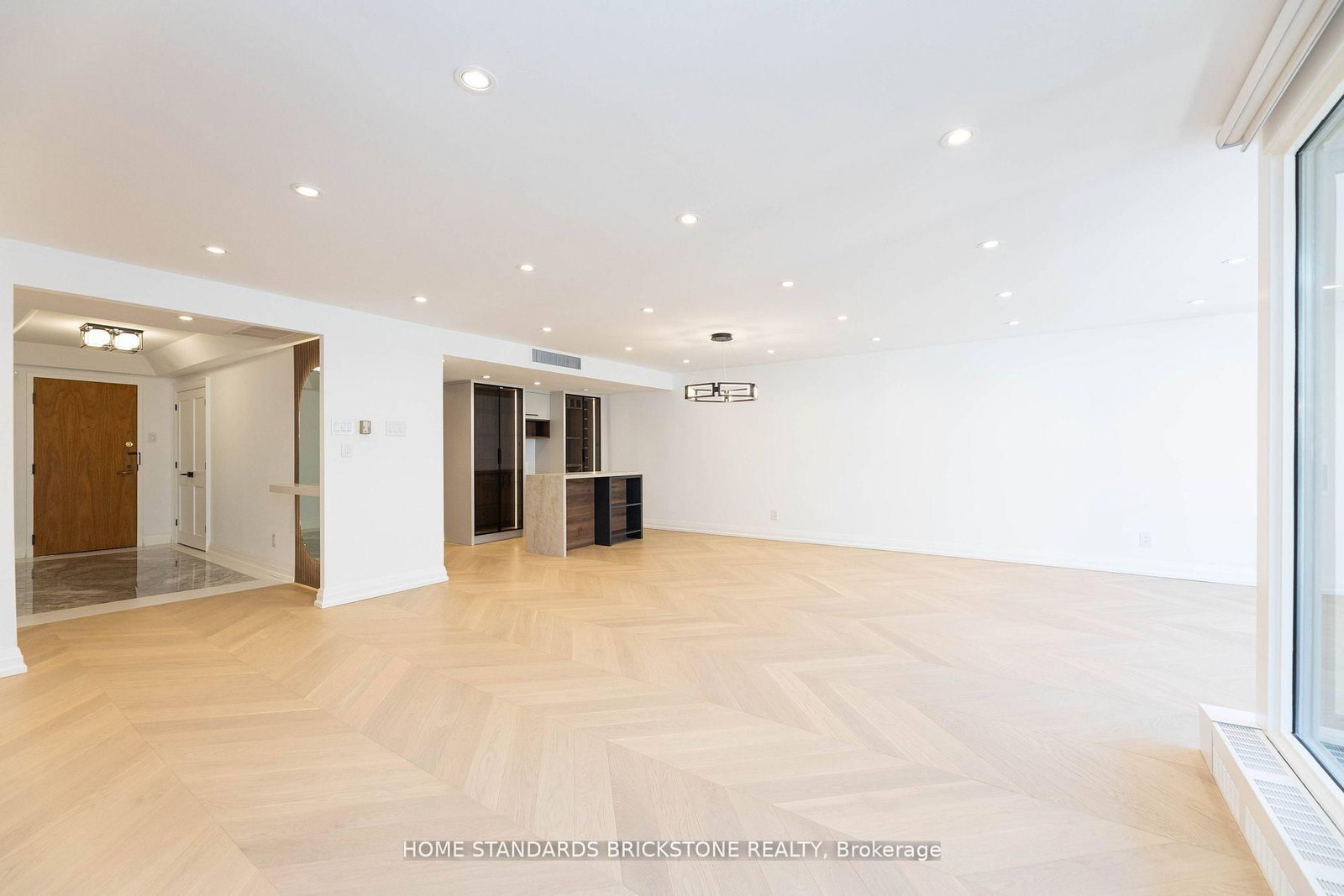 Condo for sale at 805-61 St Clair Avenue, Toronto, Ontario, M4V 2Y8 - Yonge-St. Clair - MLS: C12941054