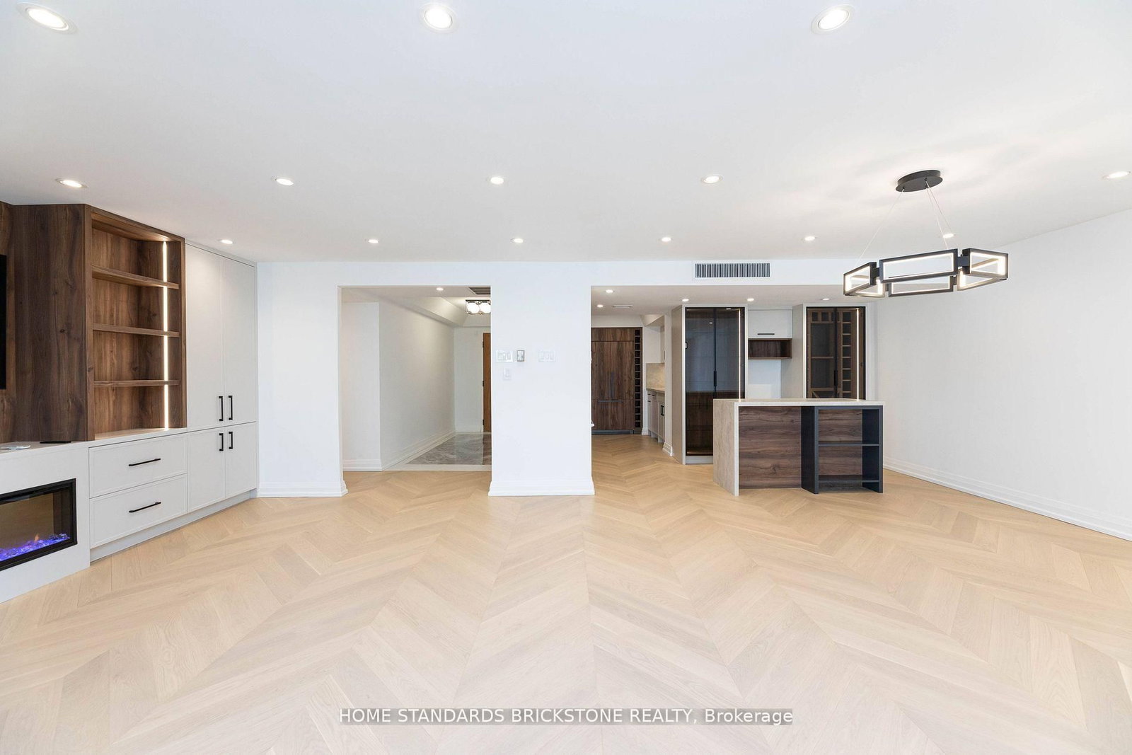 Condo for sale at 805-61 St Clair Avenue, Toronto, Ontario, M4V 2Y8 - Yonge-St. Clair - MLS: C12941054