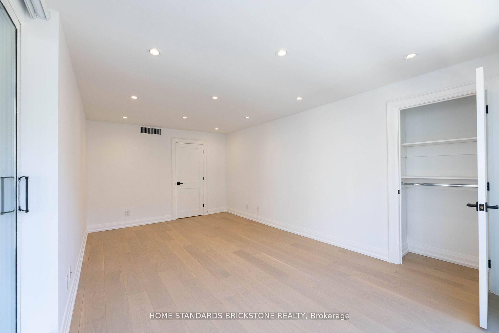 Condo for sale at 805-61 St Clair Avenue, Toronto, Ontario, M4V 2Y8 - Yonge-St. Clair - MLS: C12941054