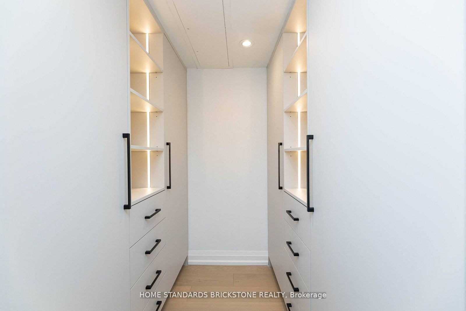 Condo for sale at 805-61 St Clair Avenue, Toronto, Ontario, M4V 2Y8 - Yonge-St. Clair - MLS: C12941054