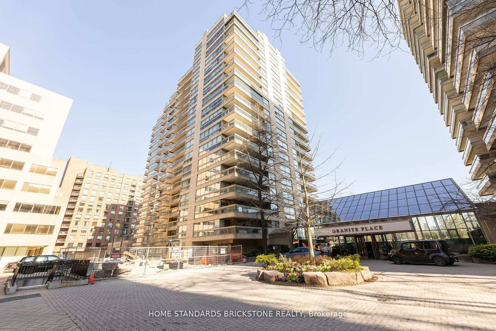 Condo for sale at 805-61 St Clair Avenue, Toronto, Ontario, M4V 2Y8 - Yonge-St. Clair - MLS: C12941054