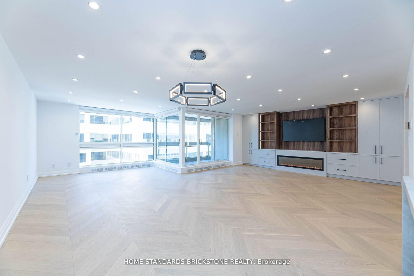 Condo for sale at 805-61 St Clair Avenue, Toronto, Ontario, M4V 2Y8 - Yonge-St. Clair - MLS: C12941054