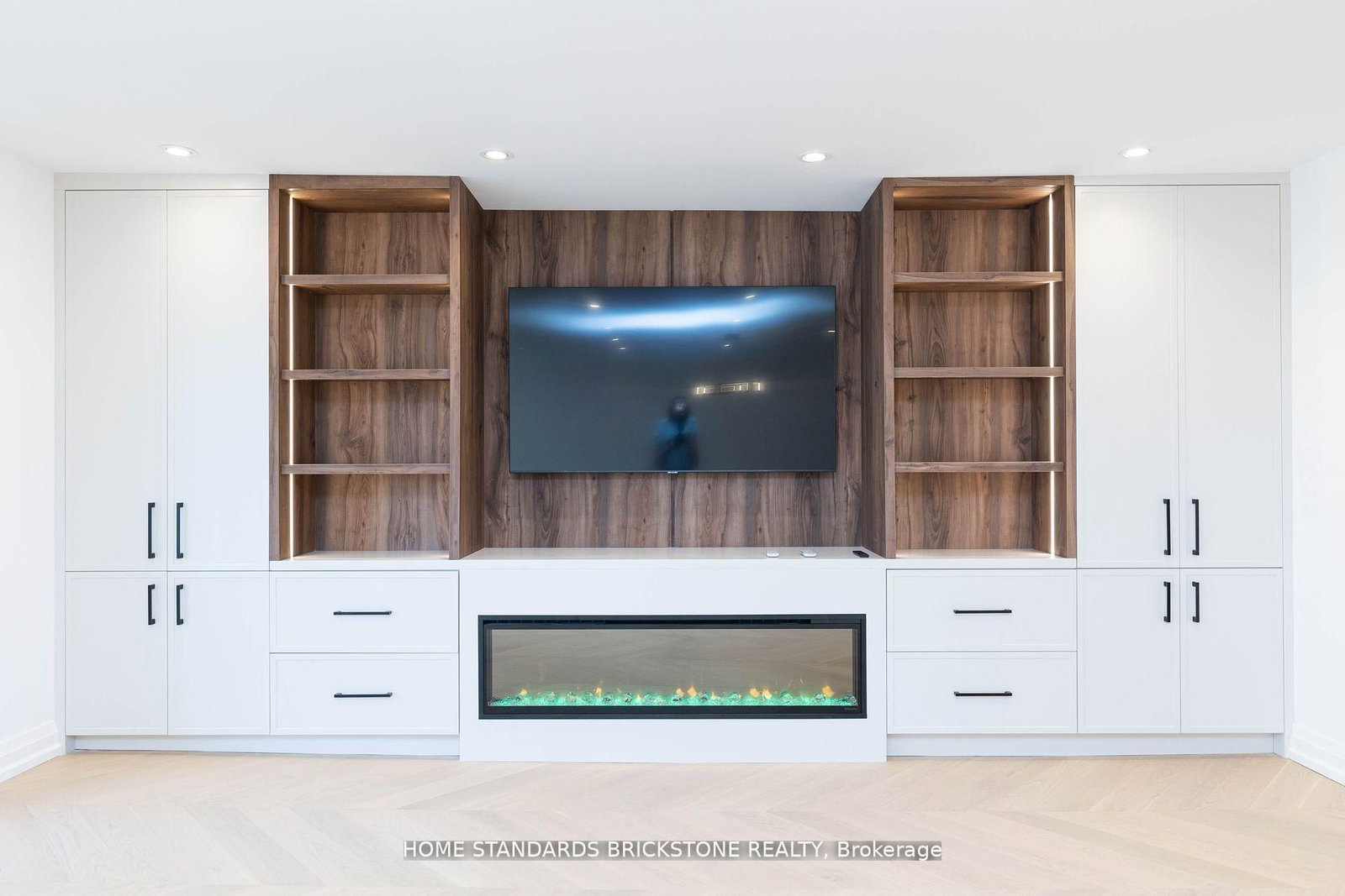 Condo for sale at 805-61 St Clair Avenue, Toronto, Ontario, M4V 2Y8 - Yonge-St. Clair - MLS: C12941054