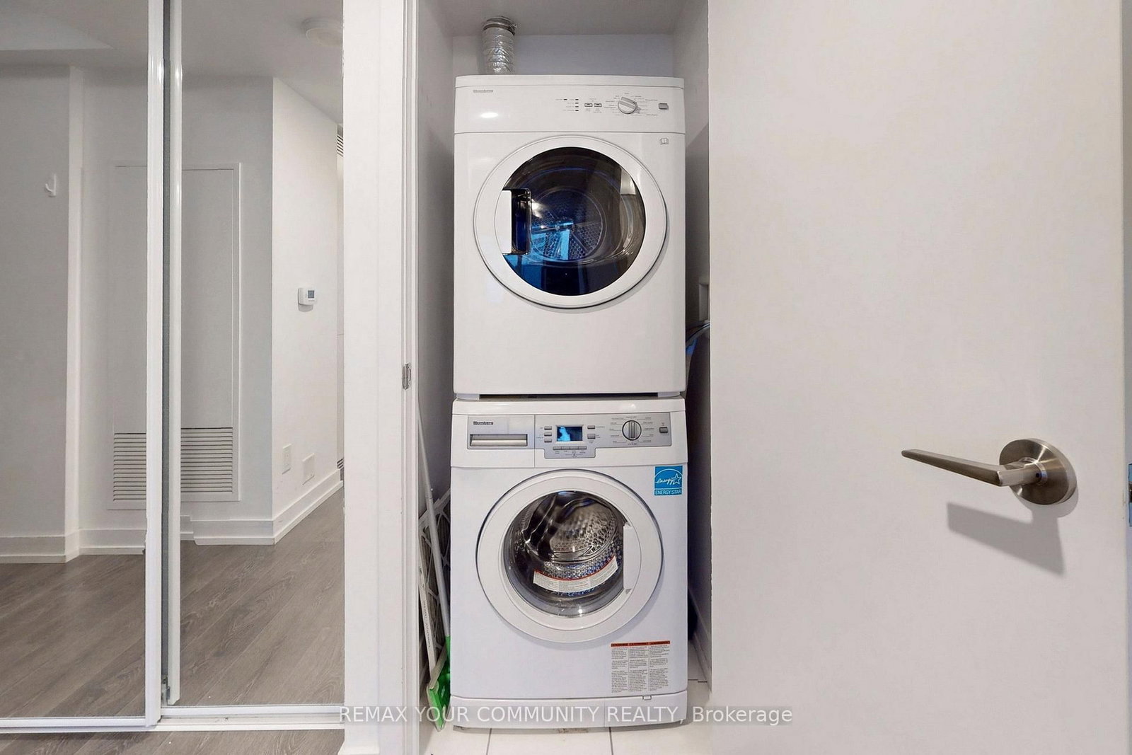 Condo for sale at 1005-125 Redpath Avenue, Toronto, Ontario, M4P 1J5 - Mount Pleasant East - MLS: C12941208