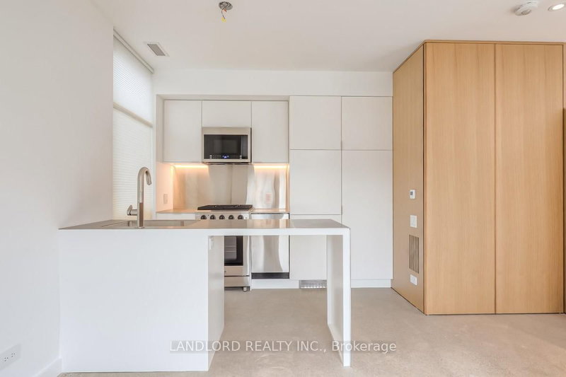 home for lease on Laneway-429 Brock Avenue