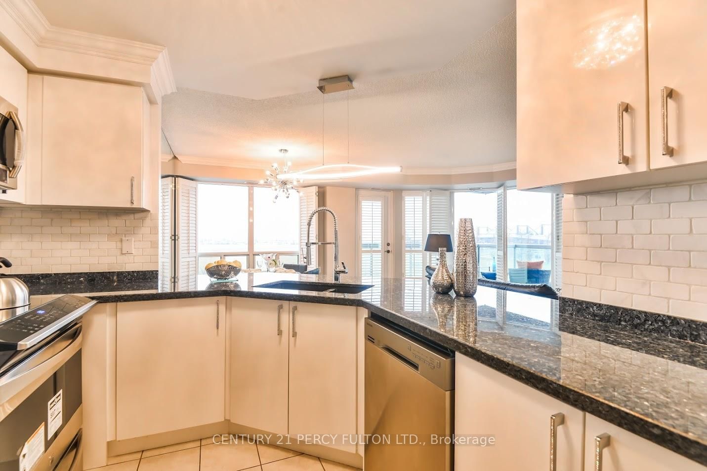 Condo for sale at 212-1030 SHEPPARD Avenue, Toronto, Ontario, M3H 2T6 - Bathurst Manor - MLS: C12941876