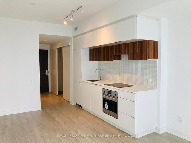 2311 - 185 Roehampton Avenue