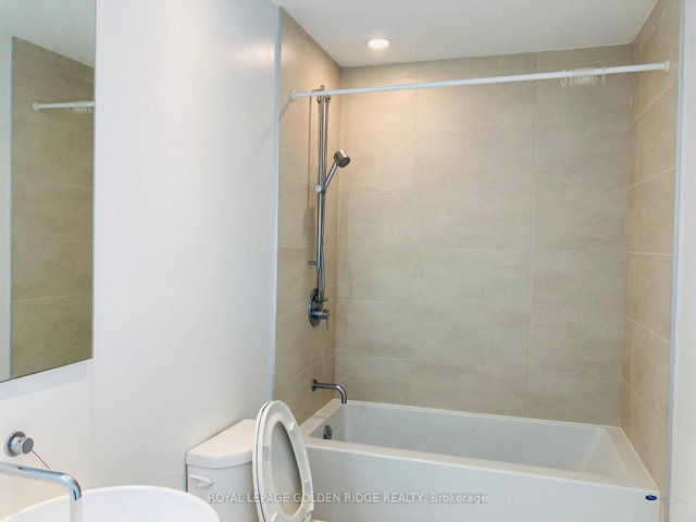 2311 - 185 Roehampton Avenue