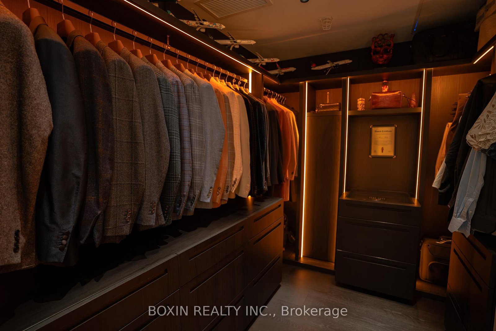 Condo for sale at 3301-180 University Avenue, Toronto, Ontario, M5H 0A2 - Waterfront Communities C1 - MLS: C12941988