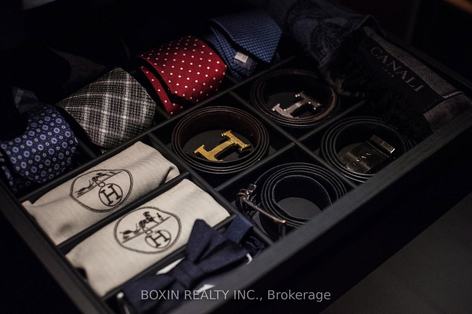 Condo for sale at 3301-180 University Avenue, Toronto, Ontario, M5H 0A2 - Waterfront Communities C1 - MLS: C12941988