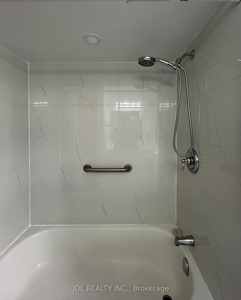 Unit AA - 135 Estelle Ave Ave, Toronto, M2N 5H6 | Image 3