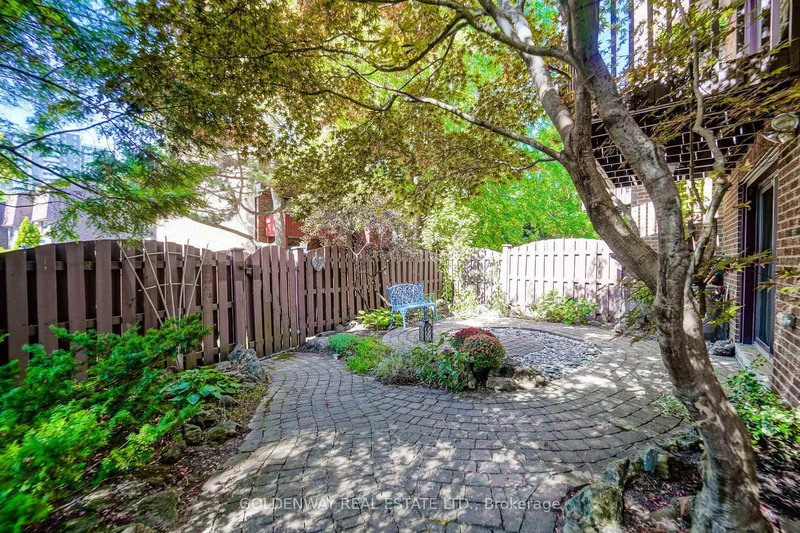 65 Wagon Trailway, Toronto, M2J 4V4 | Image 3