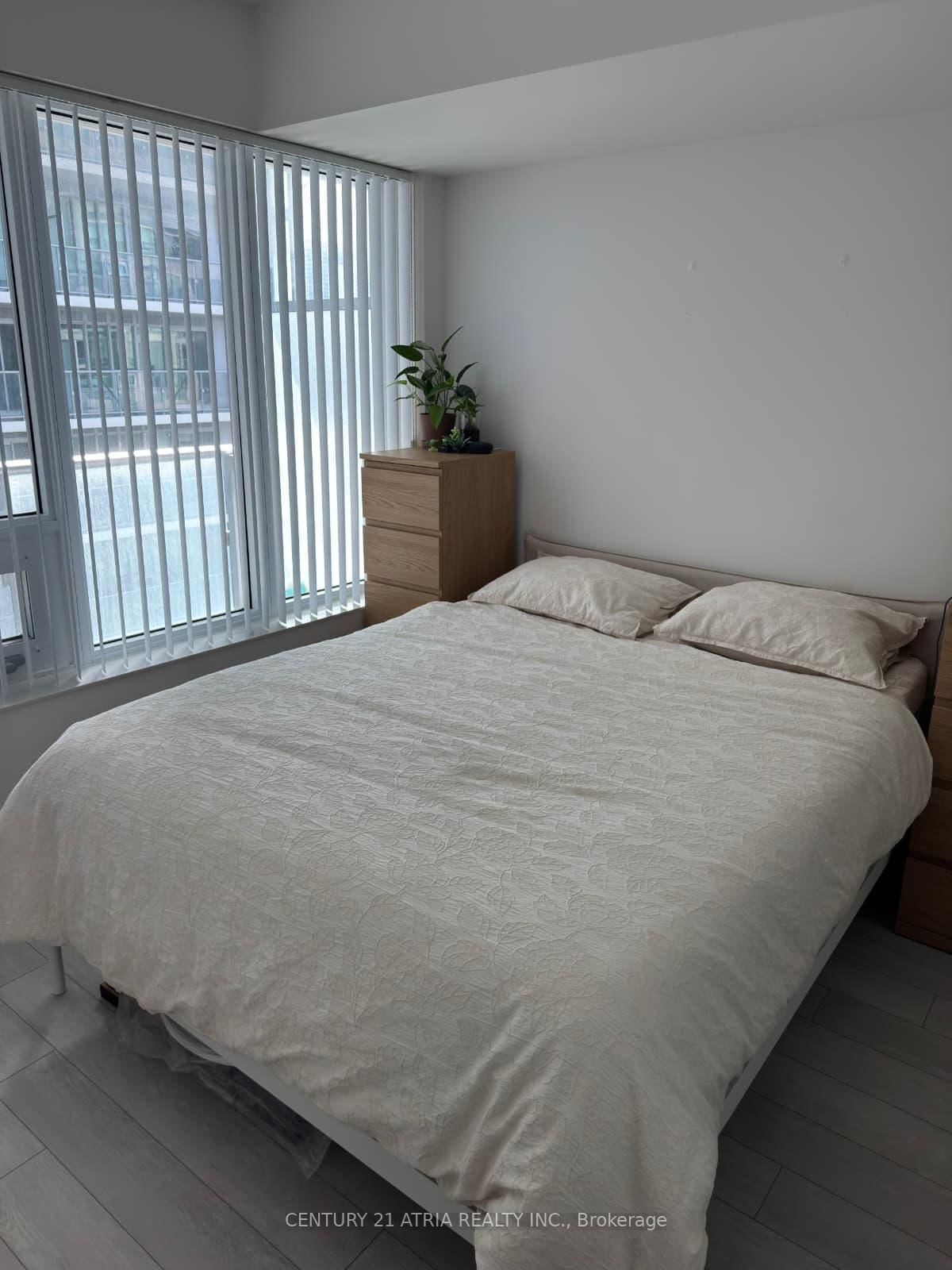 Condo for sale at 1708-99 Broadway Avenue, Toronto, Ontario, M4P 0E3 - Mount Pleasant West - MLS: C12942590
