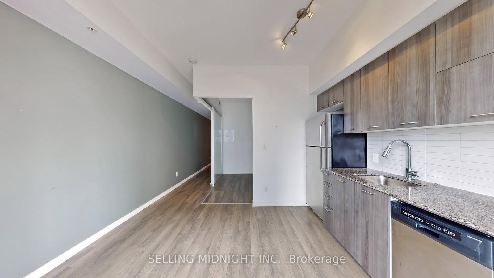 Condo for lease at 1404-20 Joe Shuster Way, Toronto, Ontario, M6K 1E6 - Niagara - MLS: C12942672