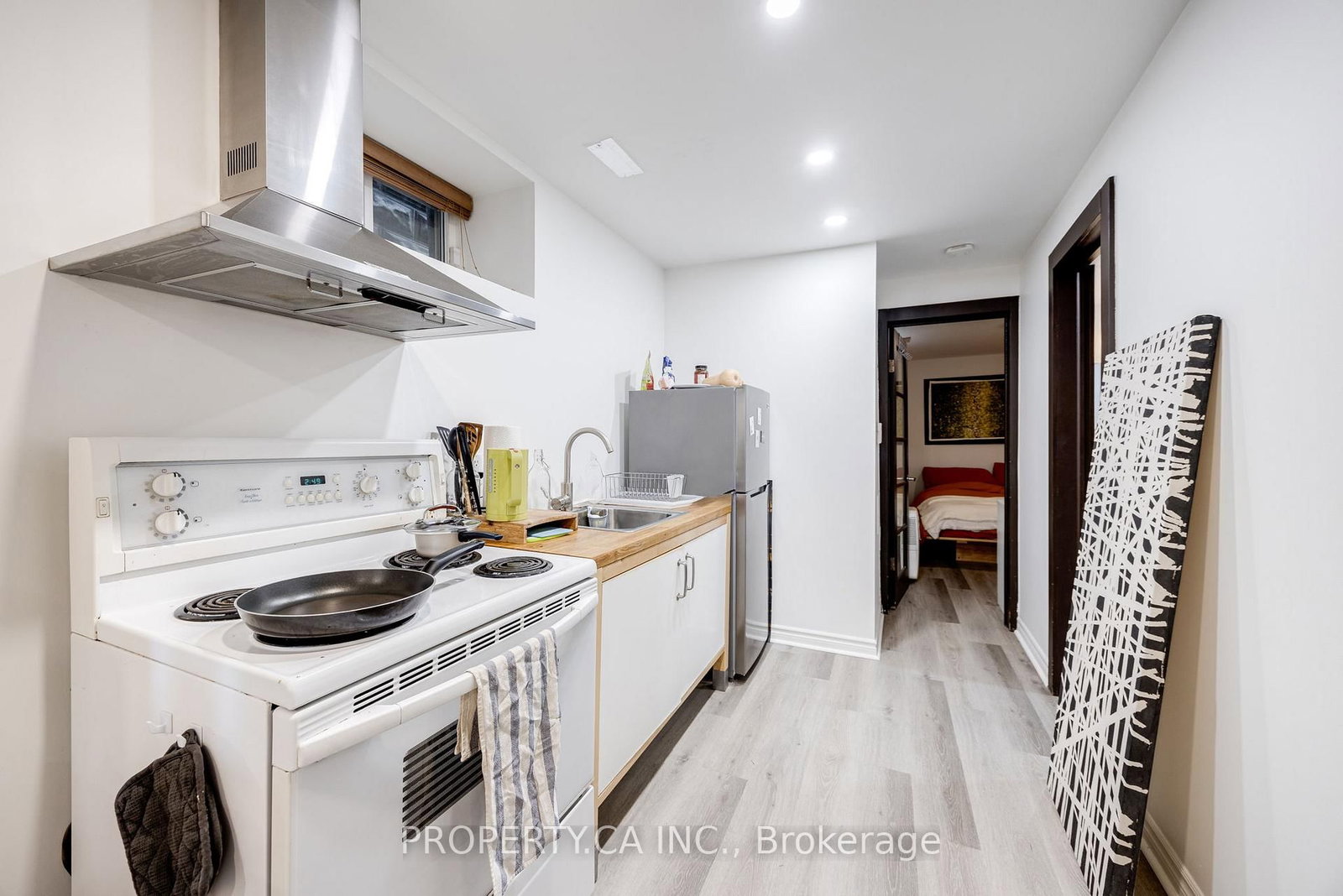 Semi-Detached House for lease at 14 Bellwoods Avenue, Toronto, Ontario, M6J 2P4 - Trinity-Bellwoods - MLS: C12943500