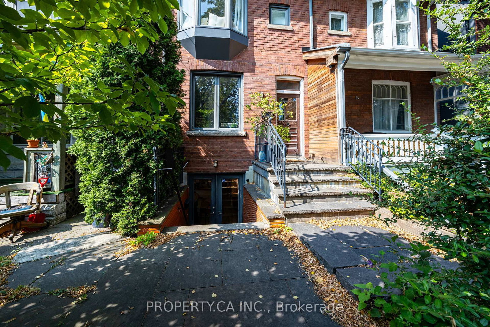 14 Bellwoods Avenue - Photo 2