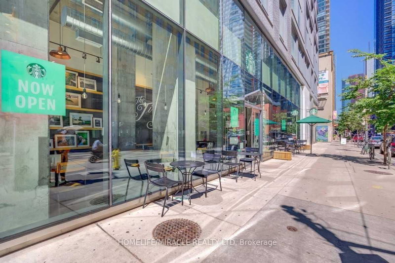 home for lease on 1212-101 Peter Street