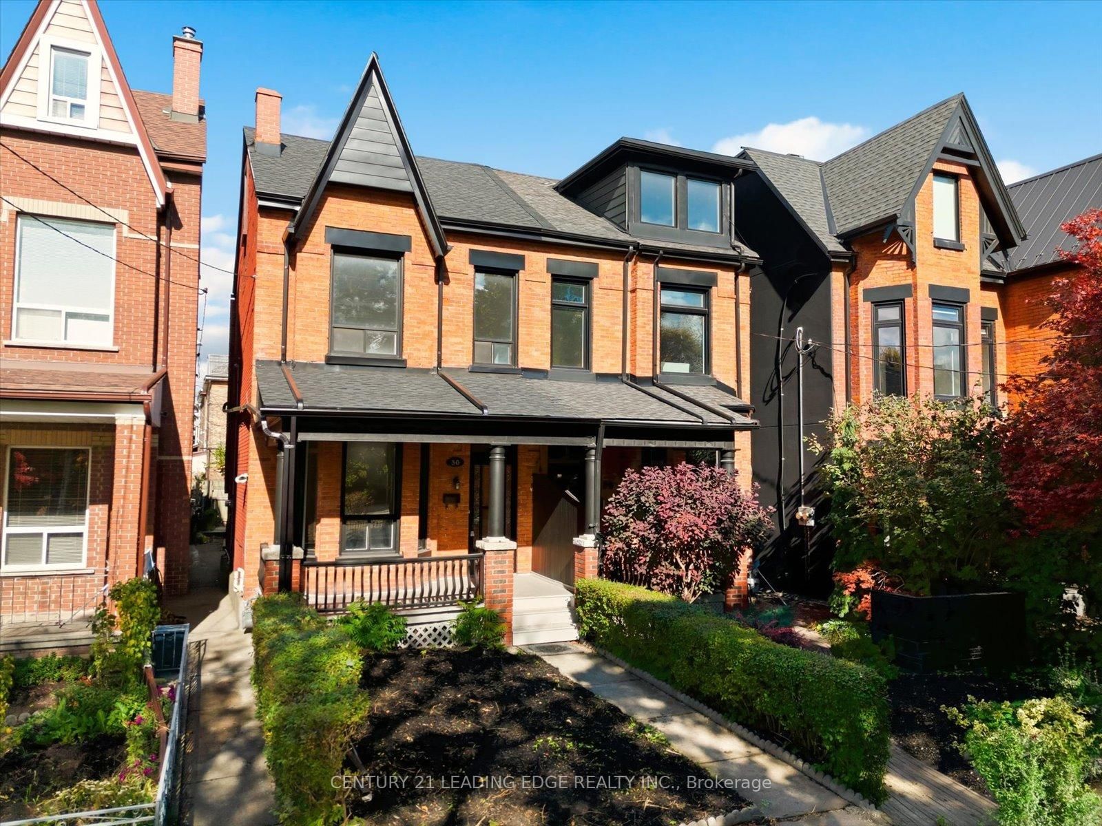30 Ulster Street, Toronto, ON