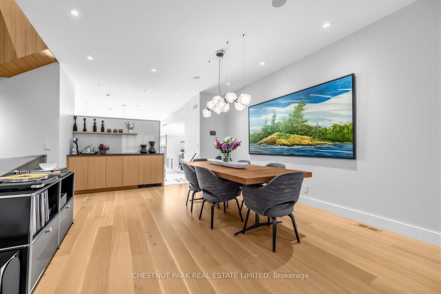 Detached House for sale at 55 Farnham Avenue, Toronto, Ontario, M4V 1H6 - Yonge-St. Clair - MLS: C12943972