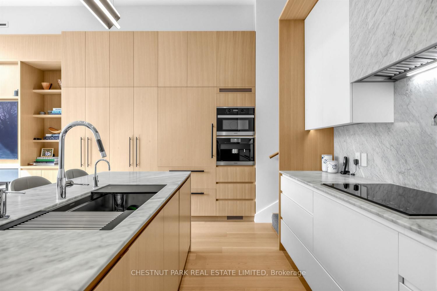 Detached House for sale at 55 Farnham Avenue, Toronto, Ontario, M4V 1H6 - Yonge-St. Clair - MLS: C12943972