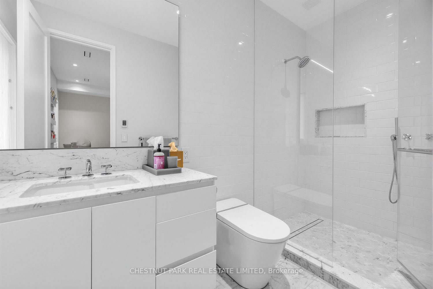 Detached House for sale at 55 Farnham Avenue, Toronto, Ontario, M4V 1H6 - Yonge-St. Clair - MLS: C12943972