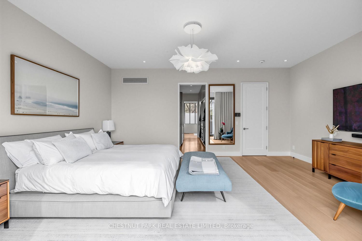 Detached House for sale at 55 Farnham Avenue, Toronto, Ontario, M4V 1H6 - Yonge-St. Clair - MLS: C12943972