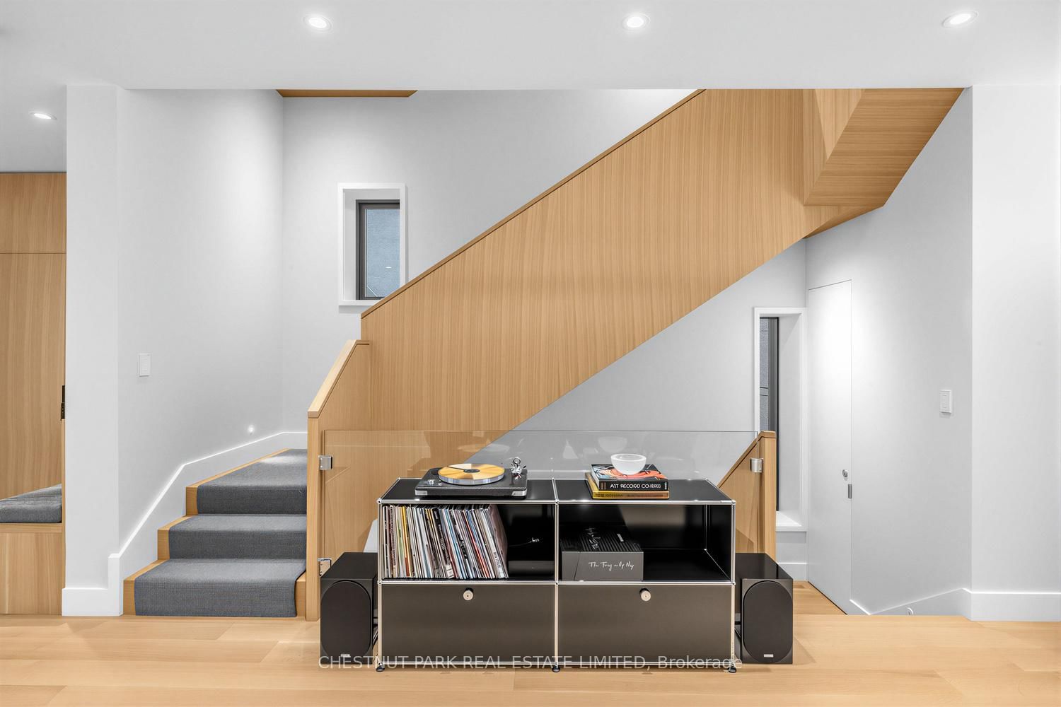 Detached House for sale at 55 Farnham Avenue, Toronto, Ontario, M4V 1H6 - Yonge-St. Clair - MLS: C12943972